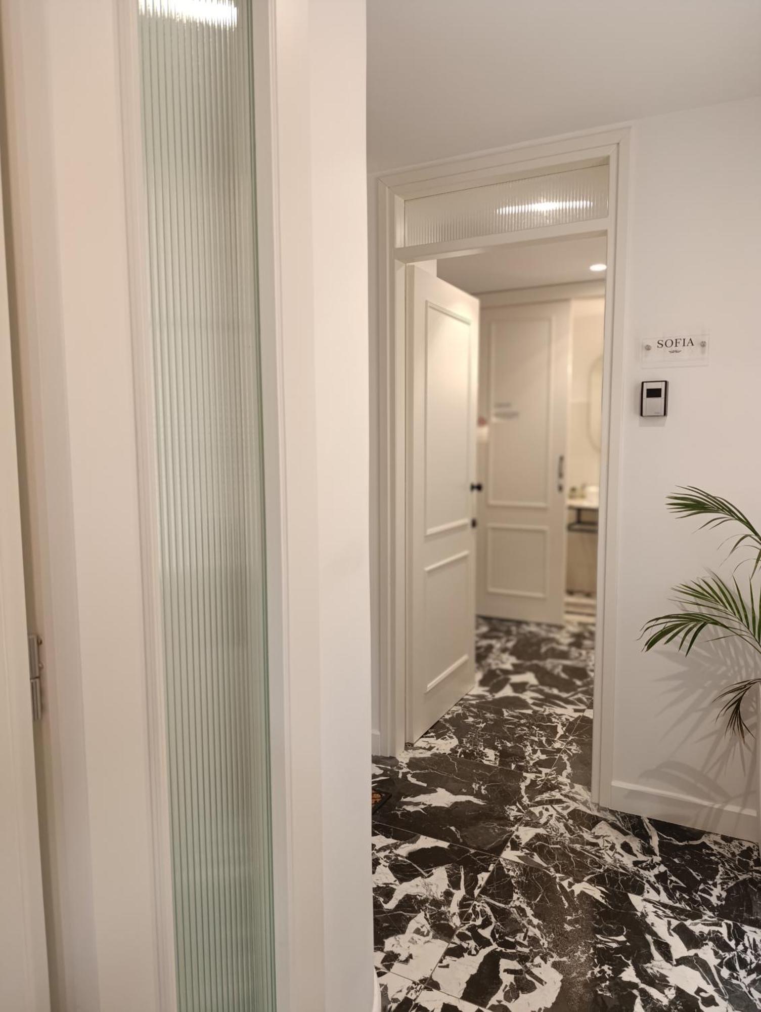 Muses Luxury Suites Corfu  Buitenkant foto